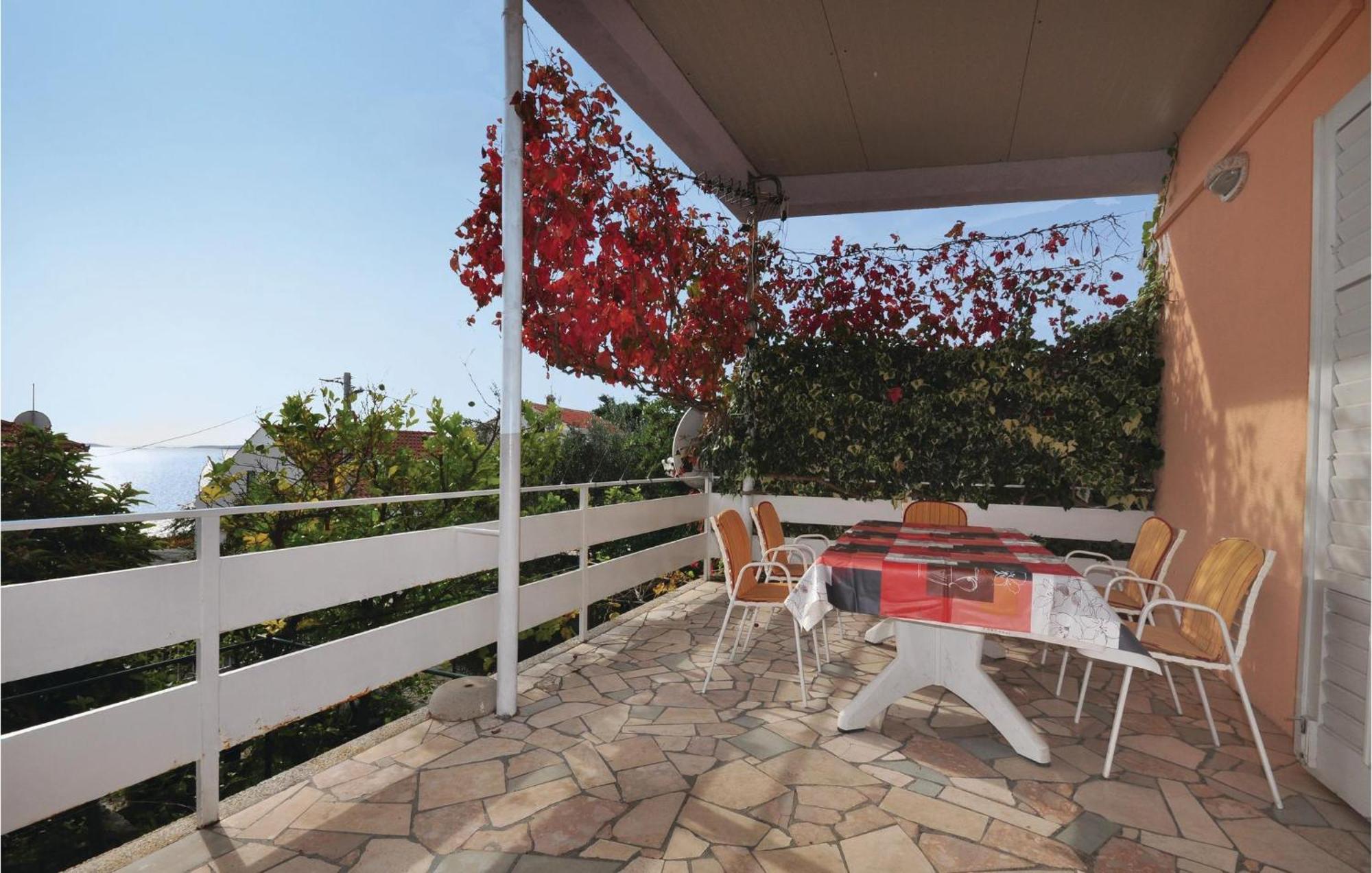 Awesome Home In Seget Vranjica With Wifi Esterno foto